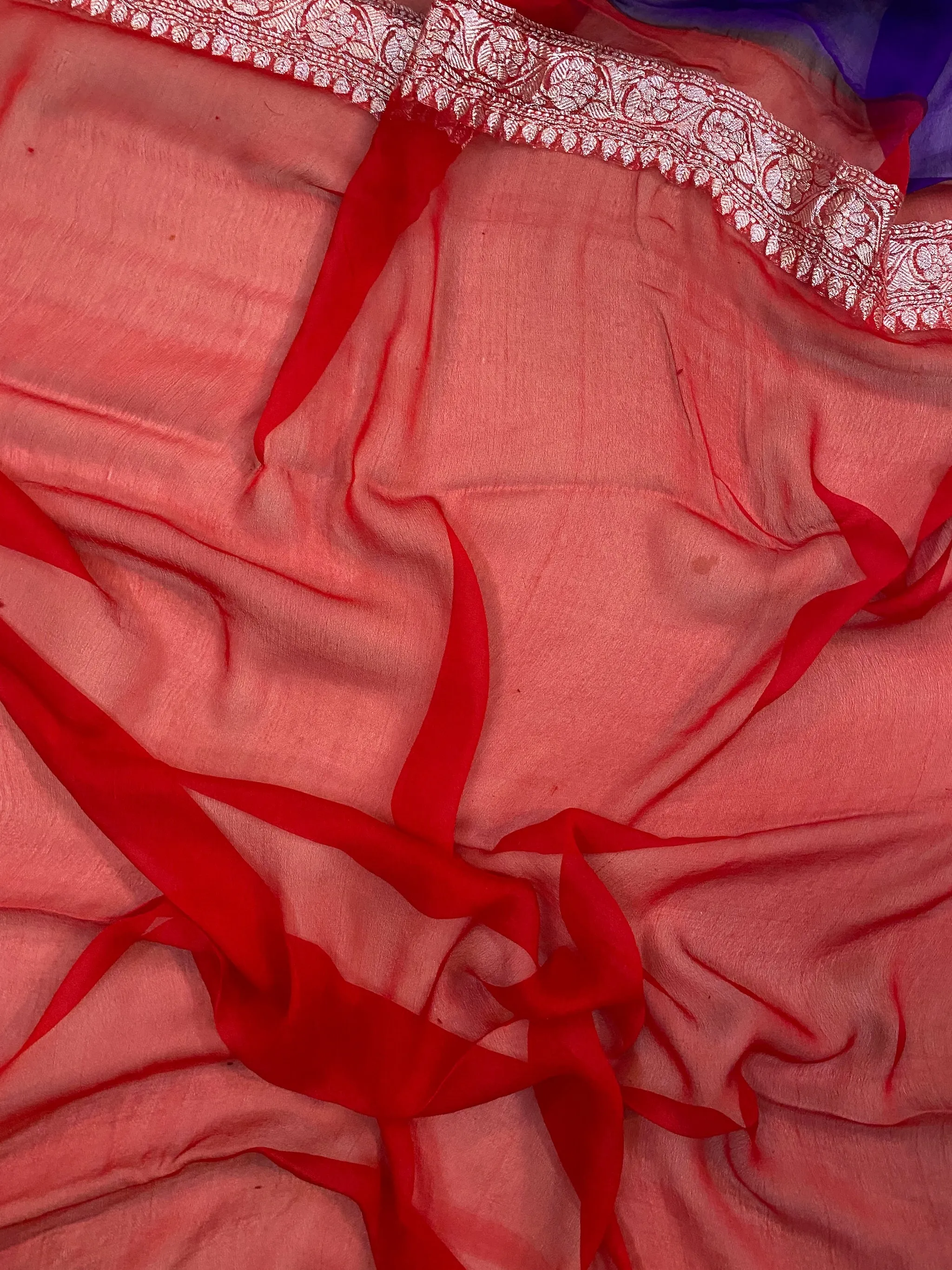 Luxurious Elegance: Purple and Red Pure Khaddi Chiffon Handloom Banarasi Saree